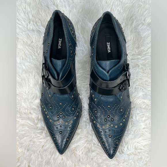 Zinda | Heeled Ankle Booties - Picture 4 of 11